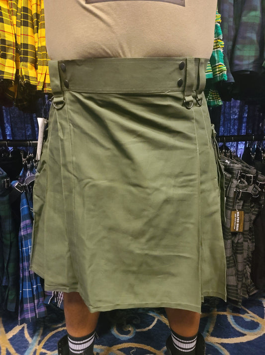 Utility Kilt in Hunter Green by KiltedBros - view 2