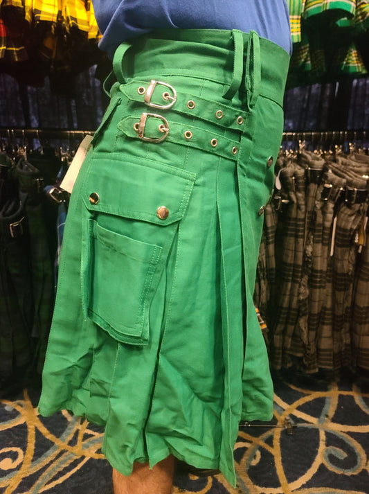 Classic KiltedBros Kilt in Hunter Green - view 2