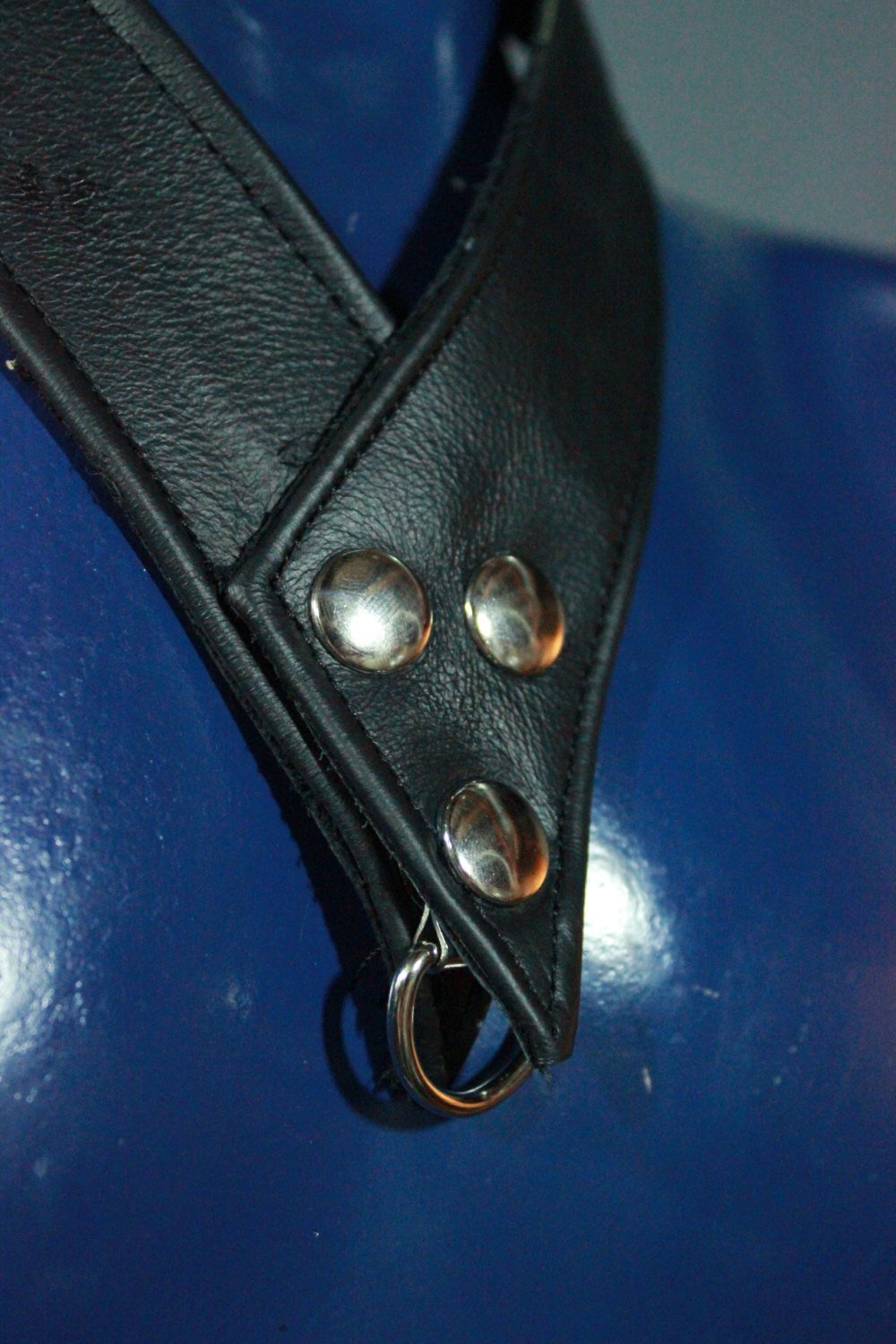 Medallion Lanyard with Snaps in Front - view 5