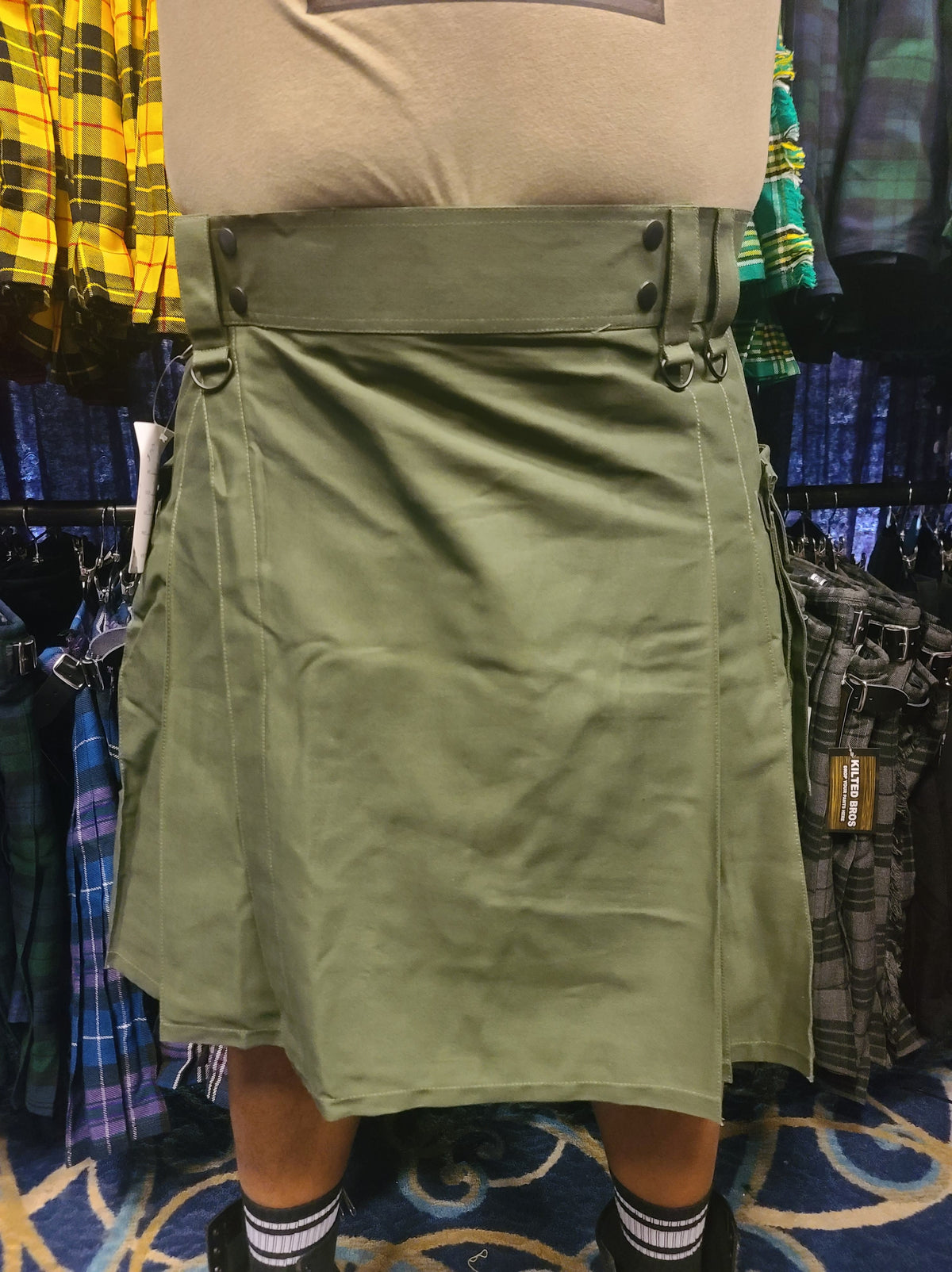 Utility Kilt in Hunter Green by KiltedBros - view 2