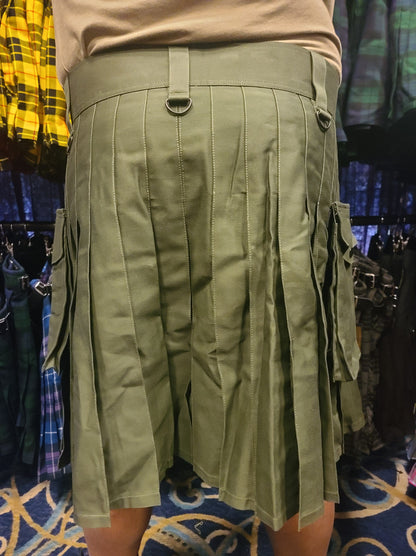 Utility Kilt in Hunter Green by KiltedBros - view 3