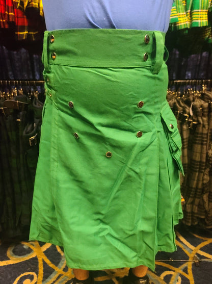 Classic KiltedBros Kilt in Hunter Green - view 3