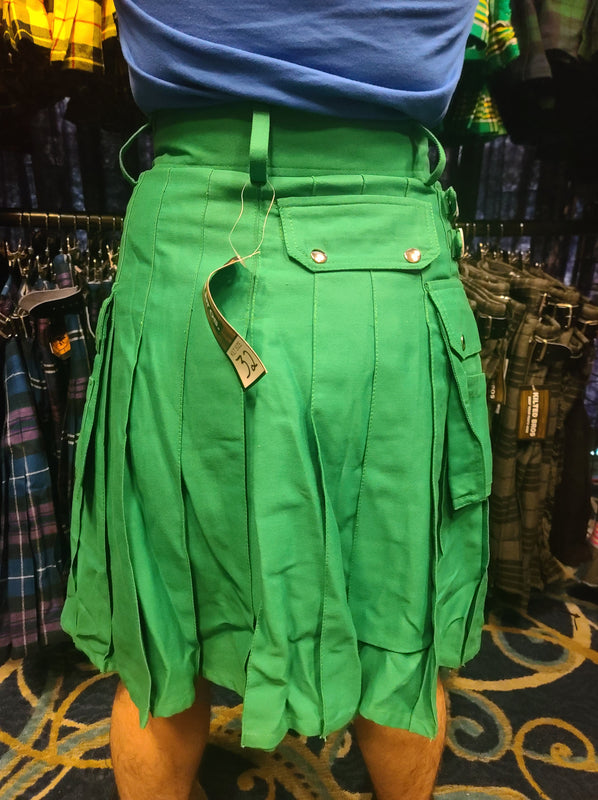 Classic KiltedBros Kilt in Hunter Green - view 4