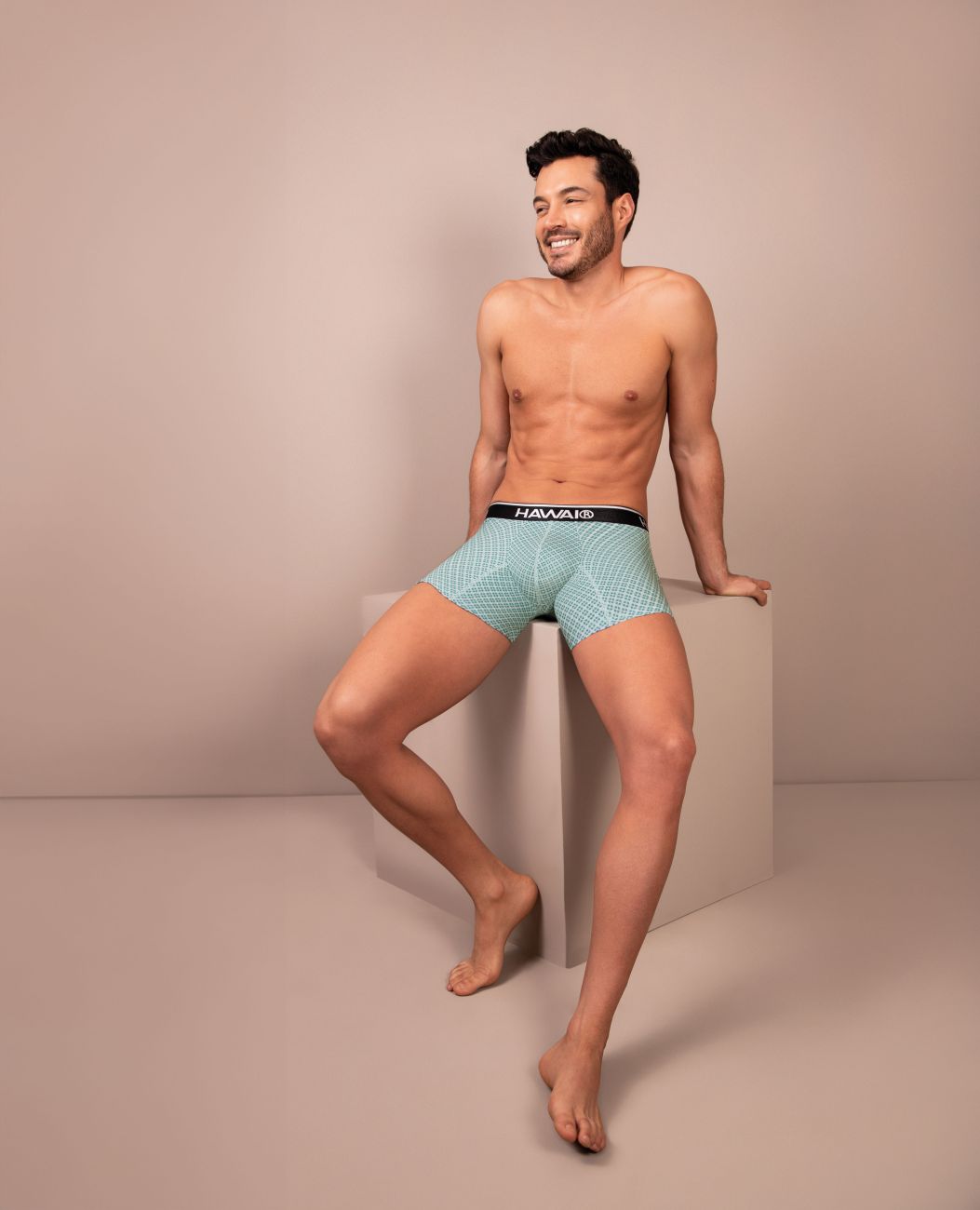 HAWAIR Men's Underwear 42421 Printed Trunks Color Green