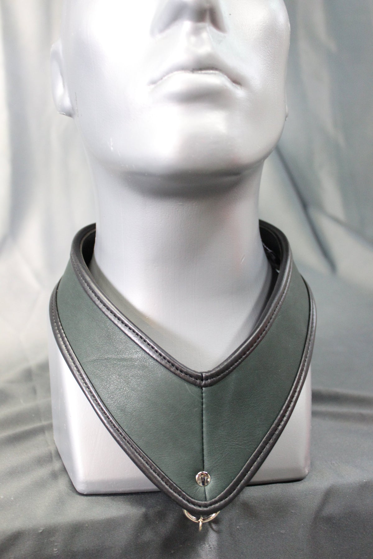 Medallion Holder in Color - view 6