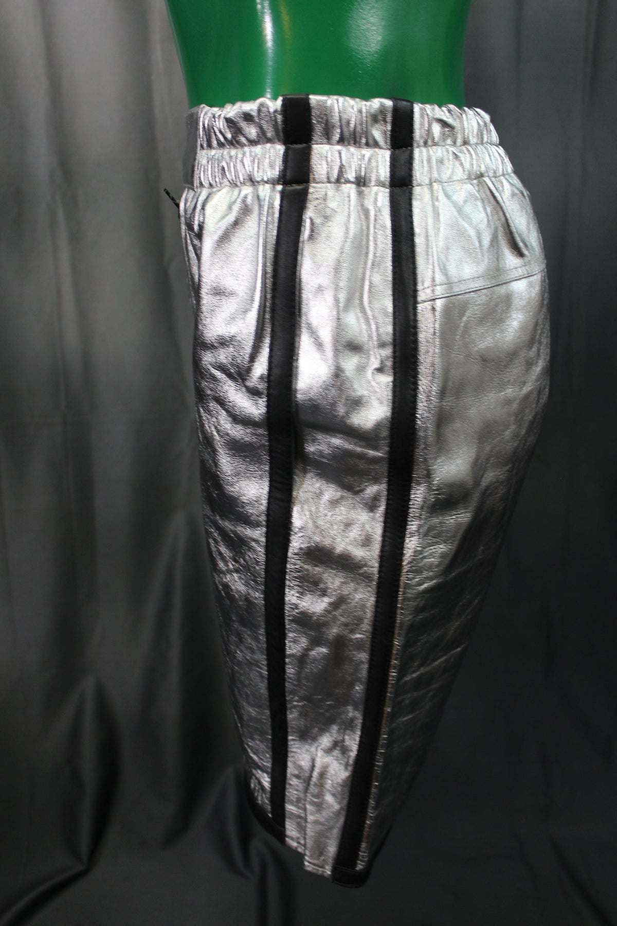 Basketball Shorts in Silver and Black - view 3