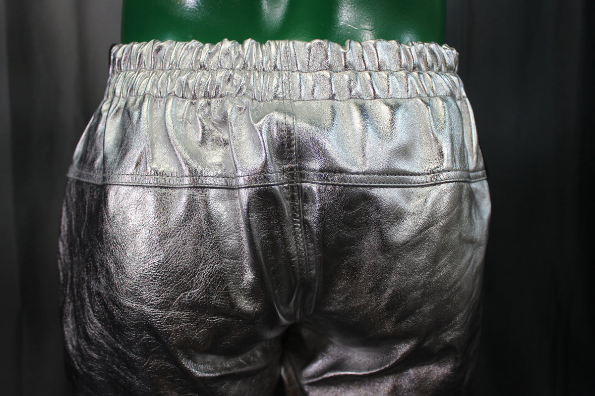 Basketball Shorts in Silver and Black - view 4