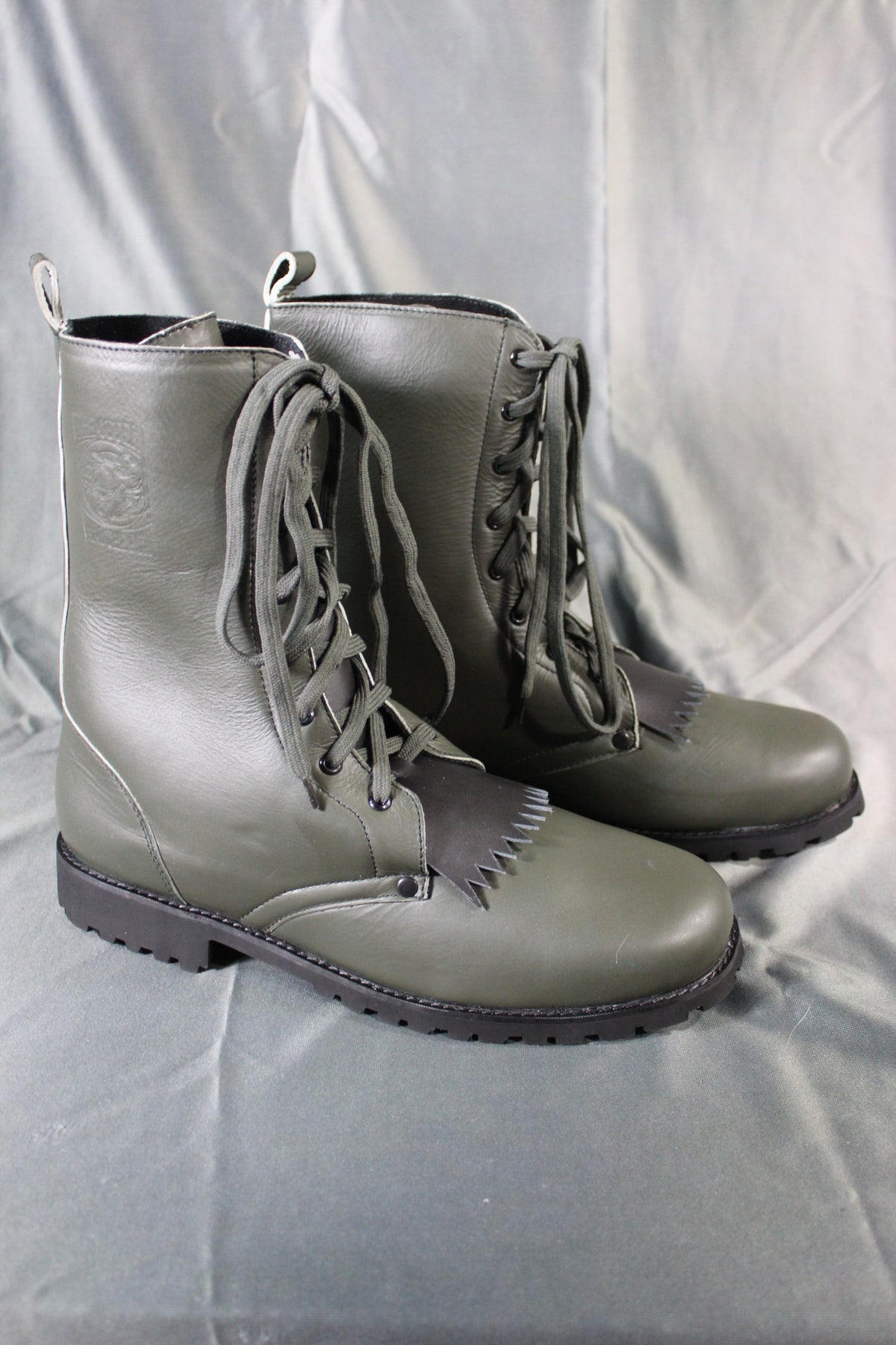 The Otter and The Fox Trailmaster Boots - view 3