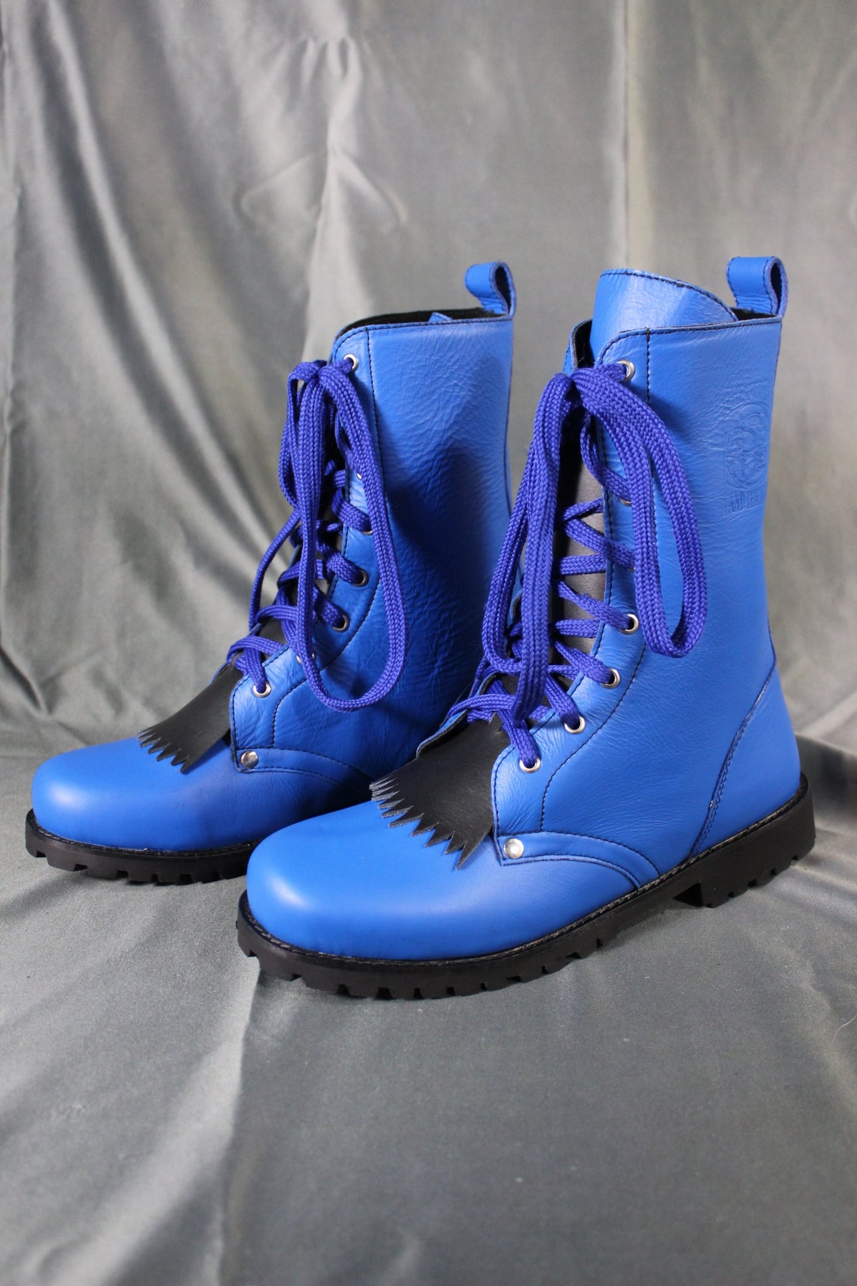 The Otter and The Fox Trailmaster Boots - view 2