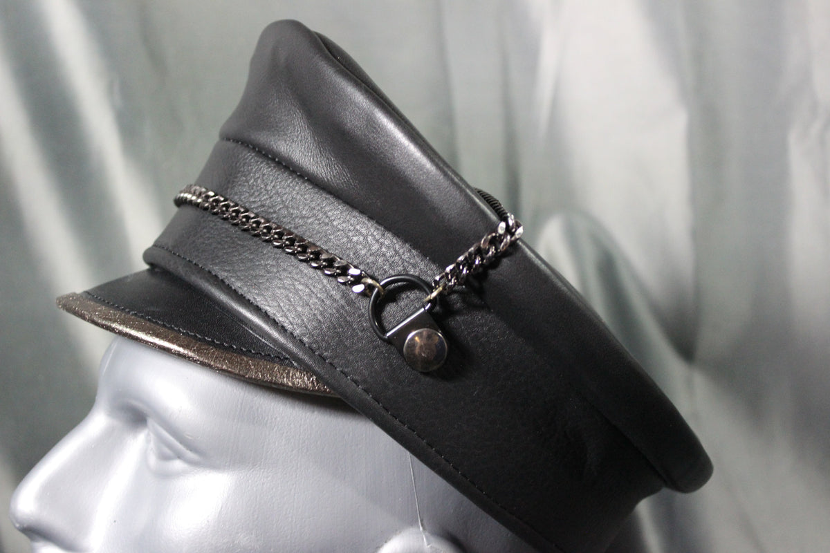 The Wolfstryker Cover in Black - front view