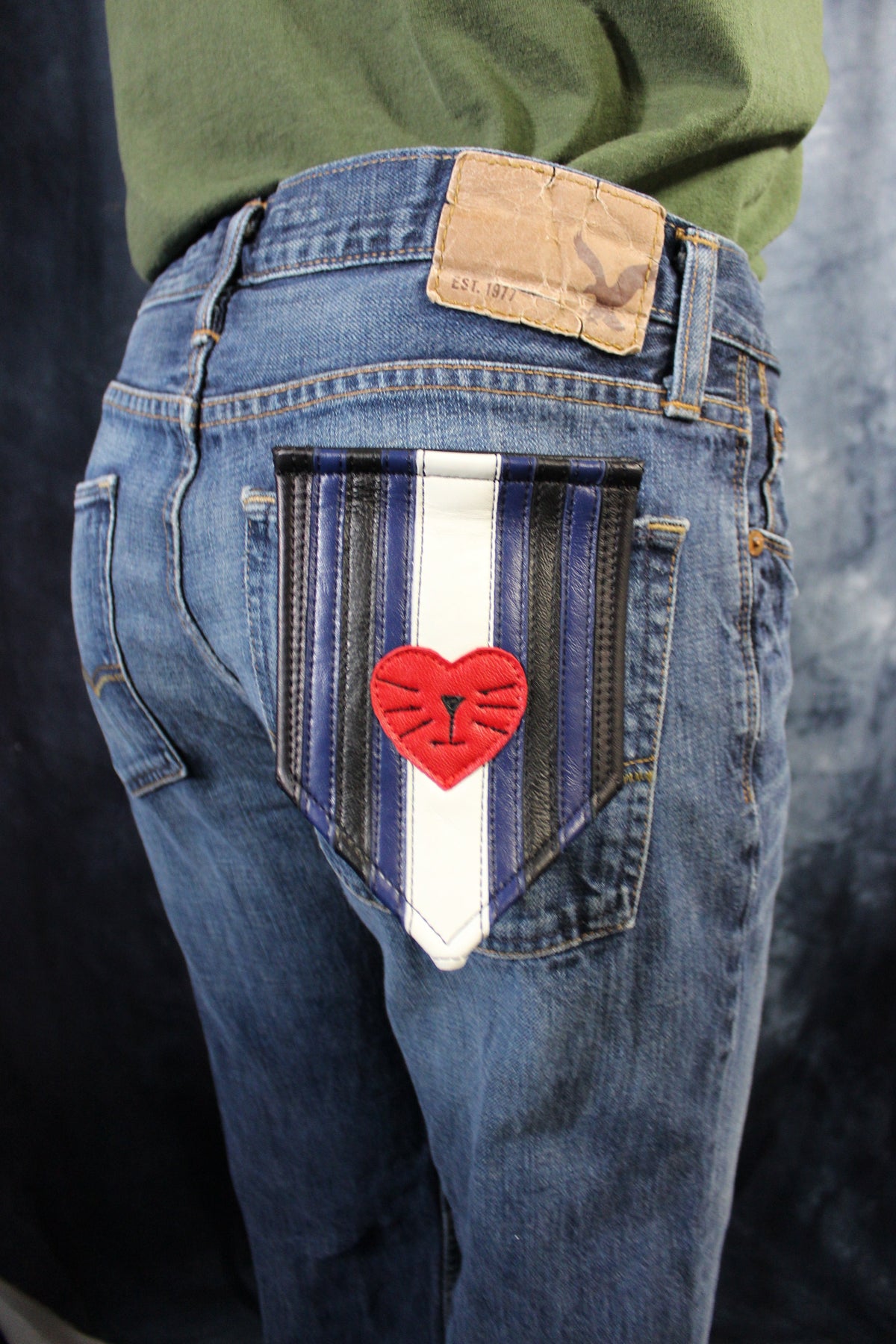 Leather Kitten Pocket Flag - view 3