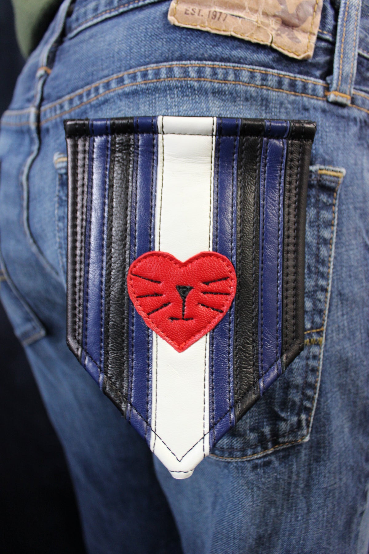 Leather Kitten Pocket Flag - view 6