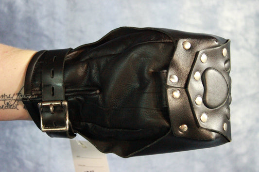 Puppy Paw Mitts by Otter and Fox - front view