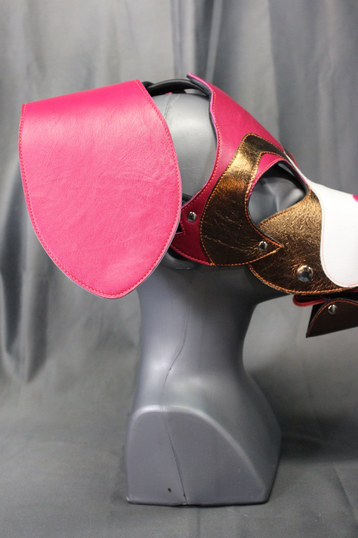 Pretty in Pink Beagle - view 2
