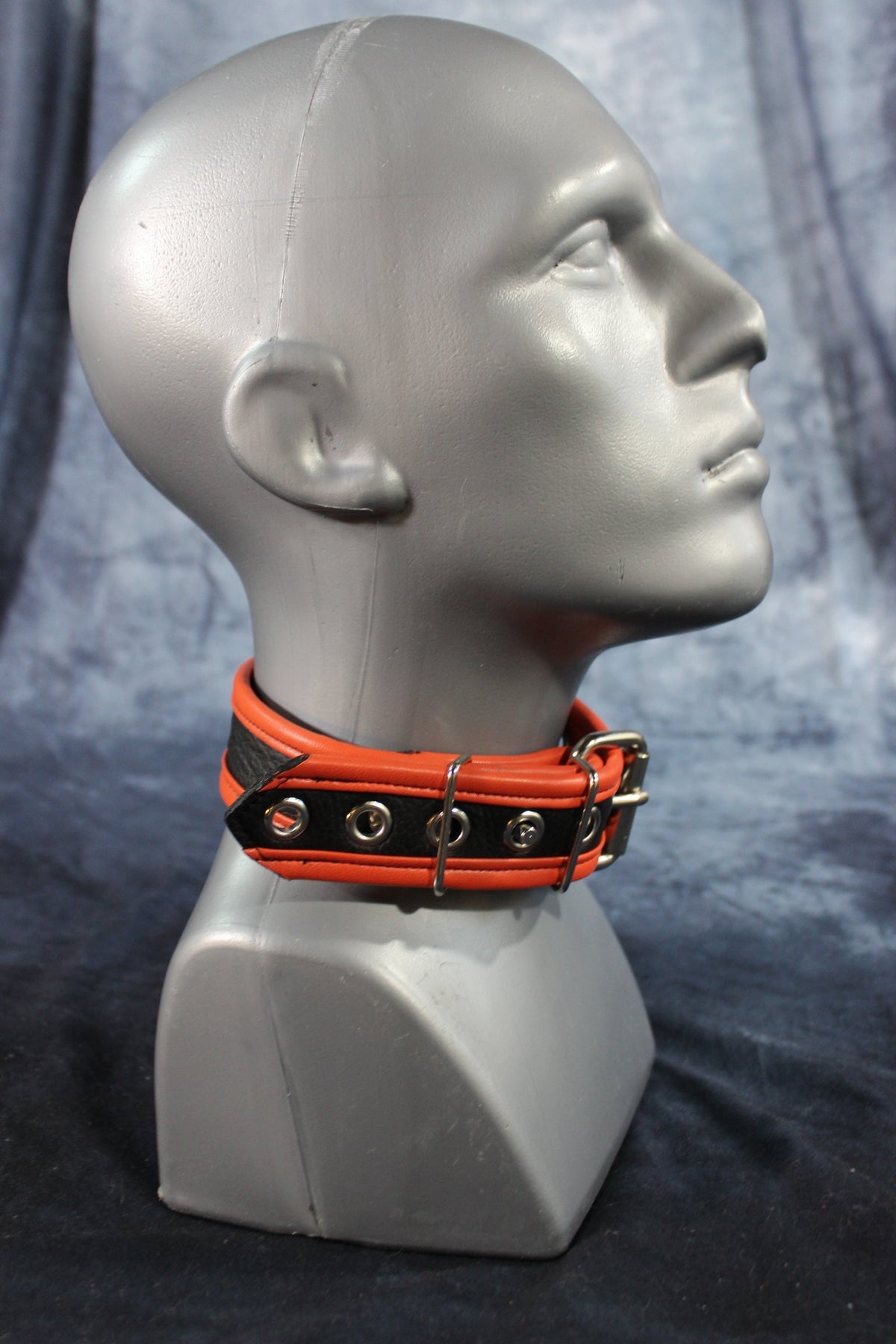 Two-Tone Collar - Recessed Stripe Construction - view 3