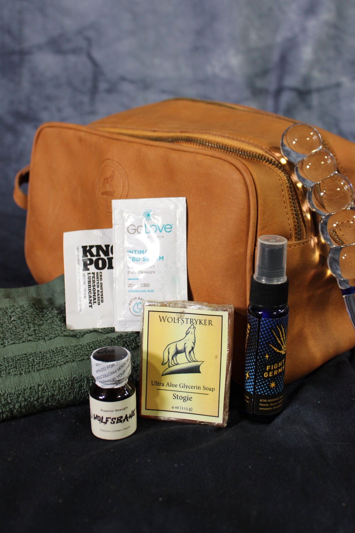 Wolfstryker's Personal Care Kit - view 27