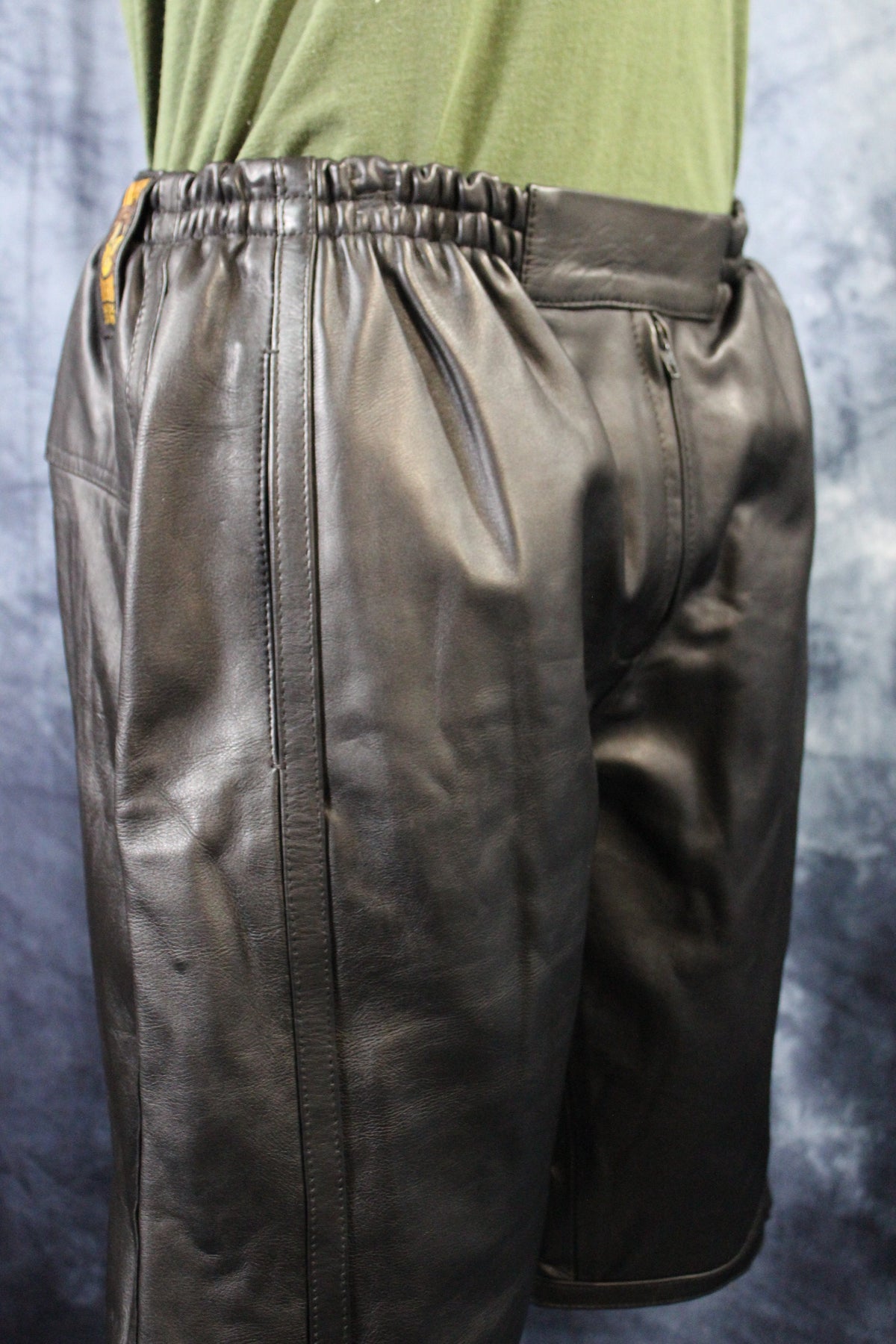Basketball Shorts in Black - view 7
