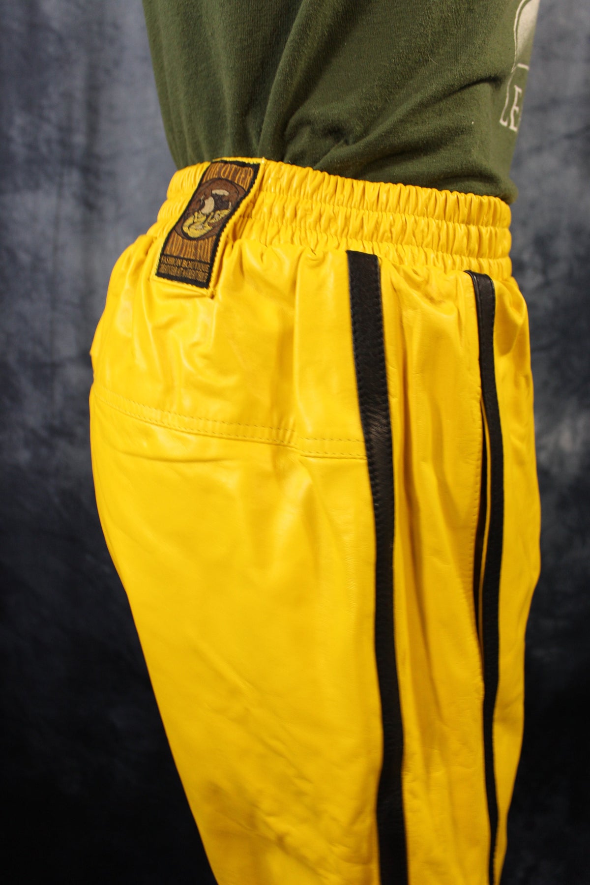 Basketball Shorts in Yellow and Black - view 4