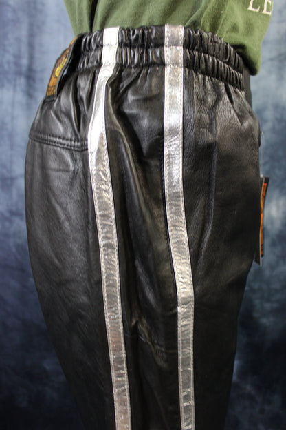 Basketball Shorts in Black and Silver - view 4
