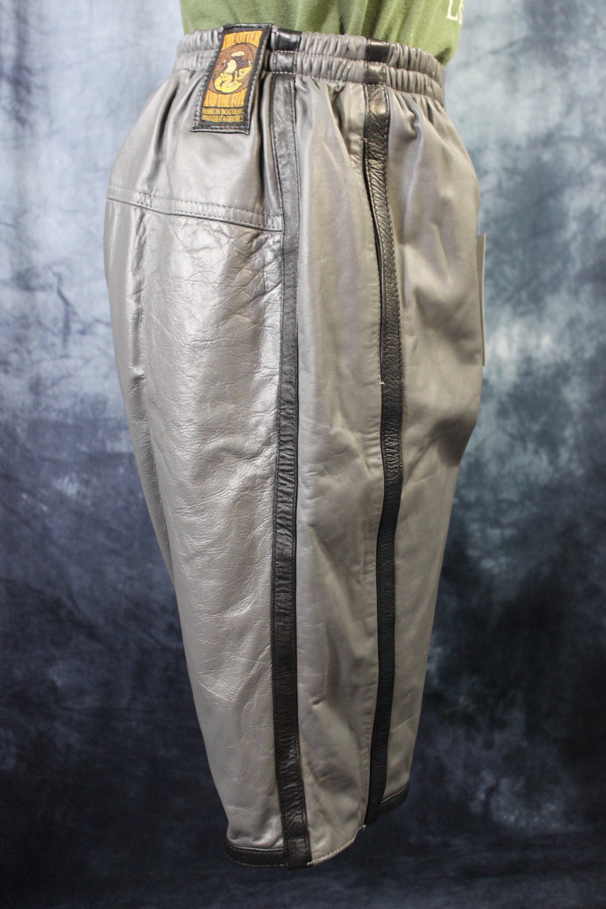 Basketball Shorts in Grey and Black - view 4