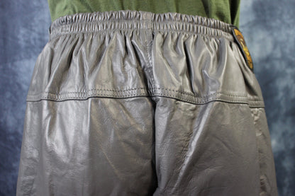Basketball Shorts in Grey and Black - view 5