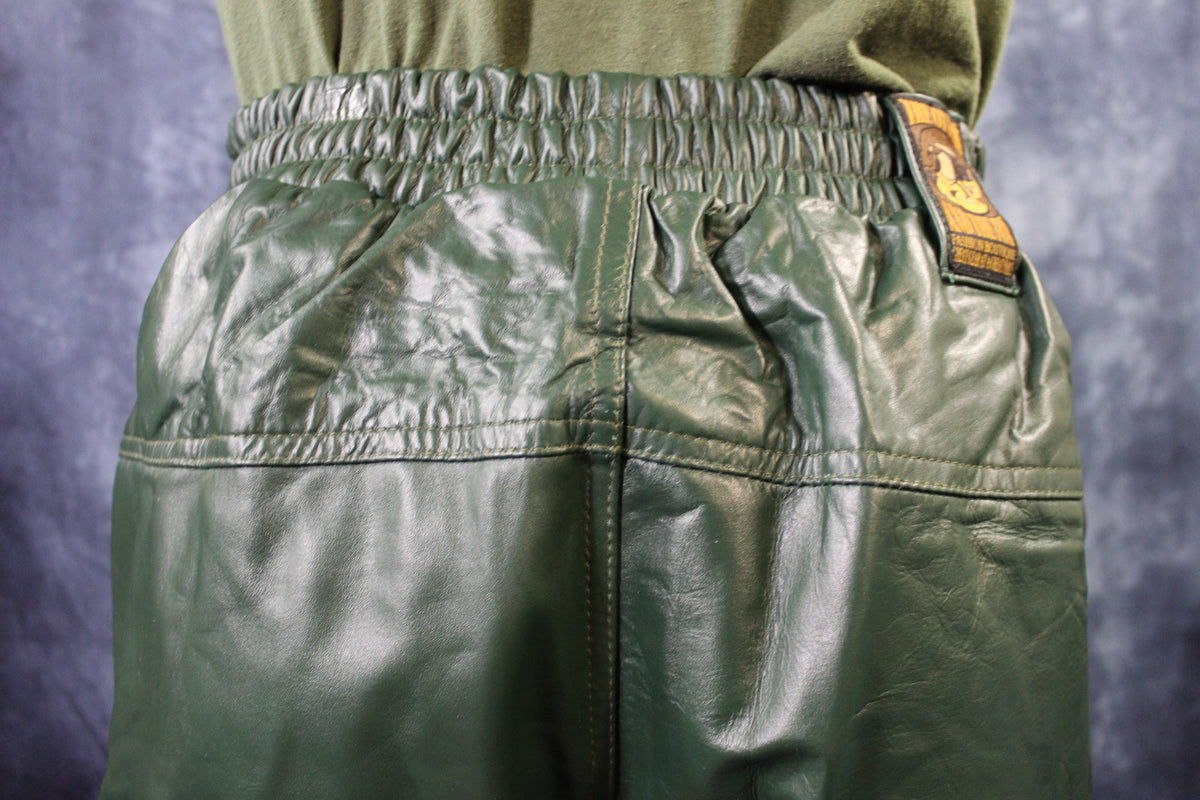 Basketball Shorts in Hunter Green and Black - view 5