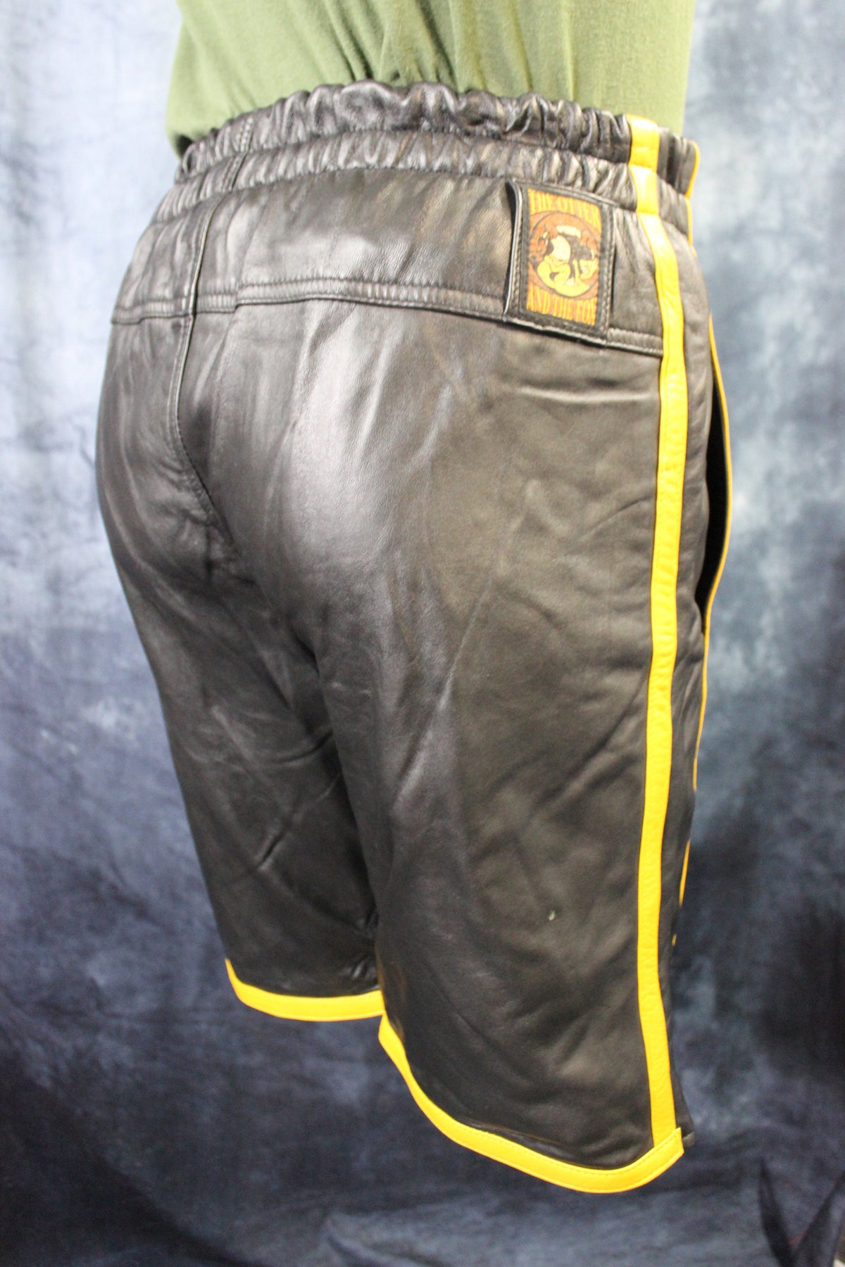 Basketball Shorts in Black and Mustard Yellow - view 4