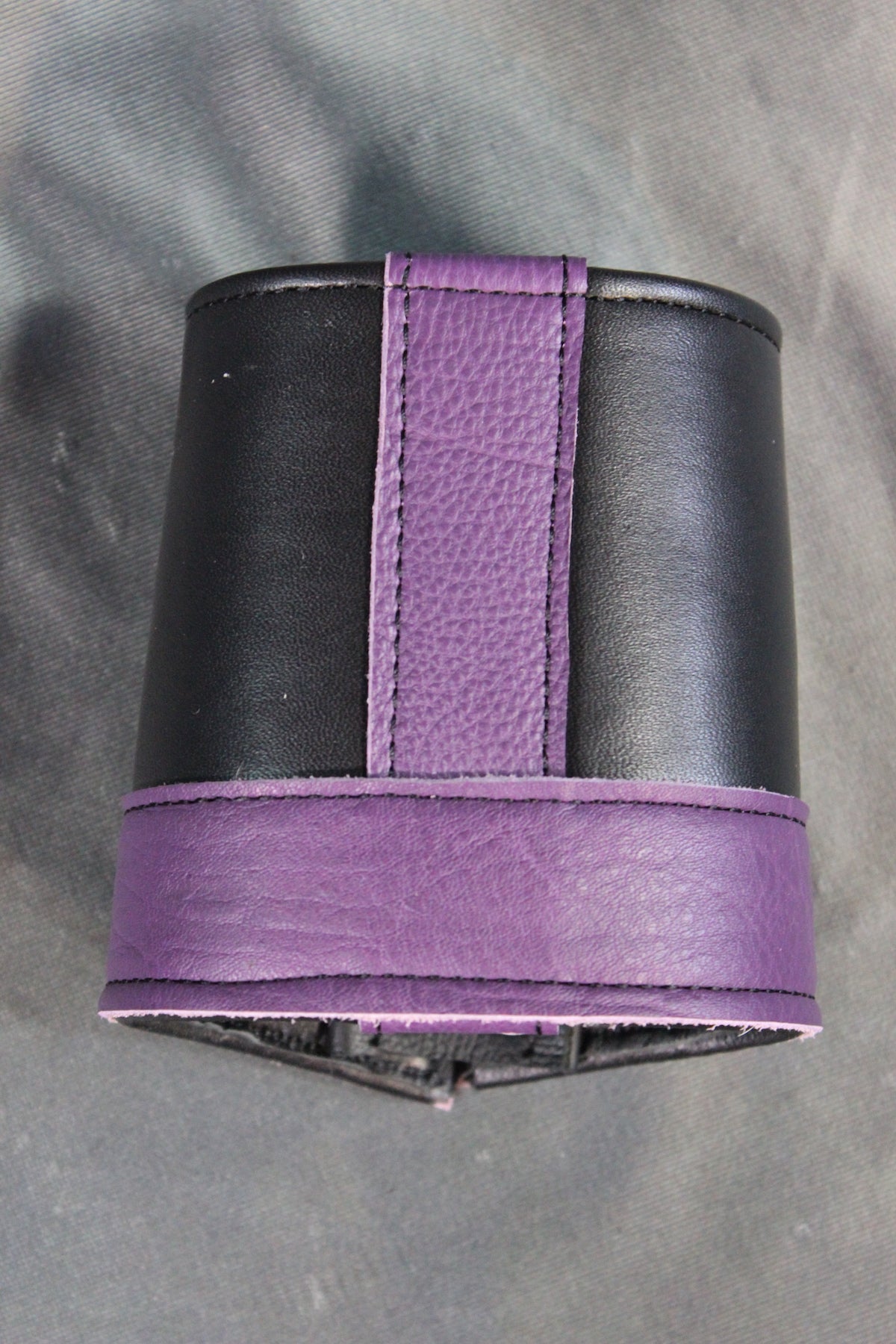 T-Striped Bracer (Single Bracer) - view 4