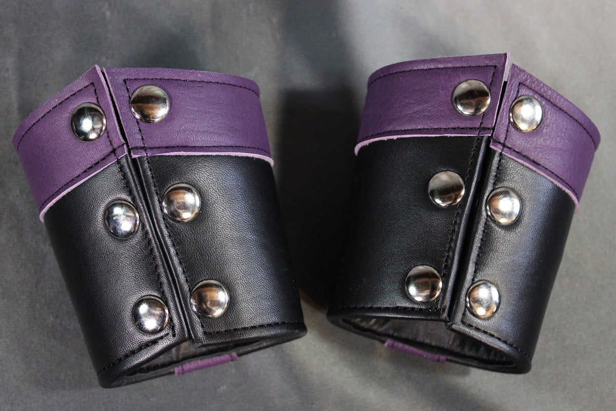 T-Striped Bracer (Single Bracer) - view 3