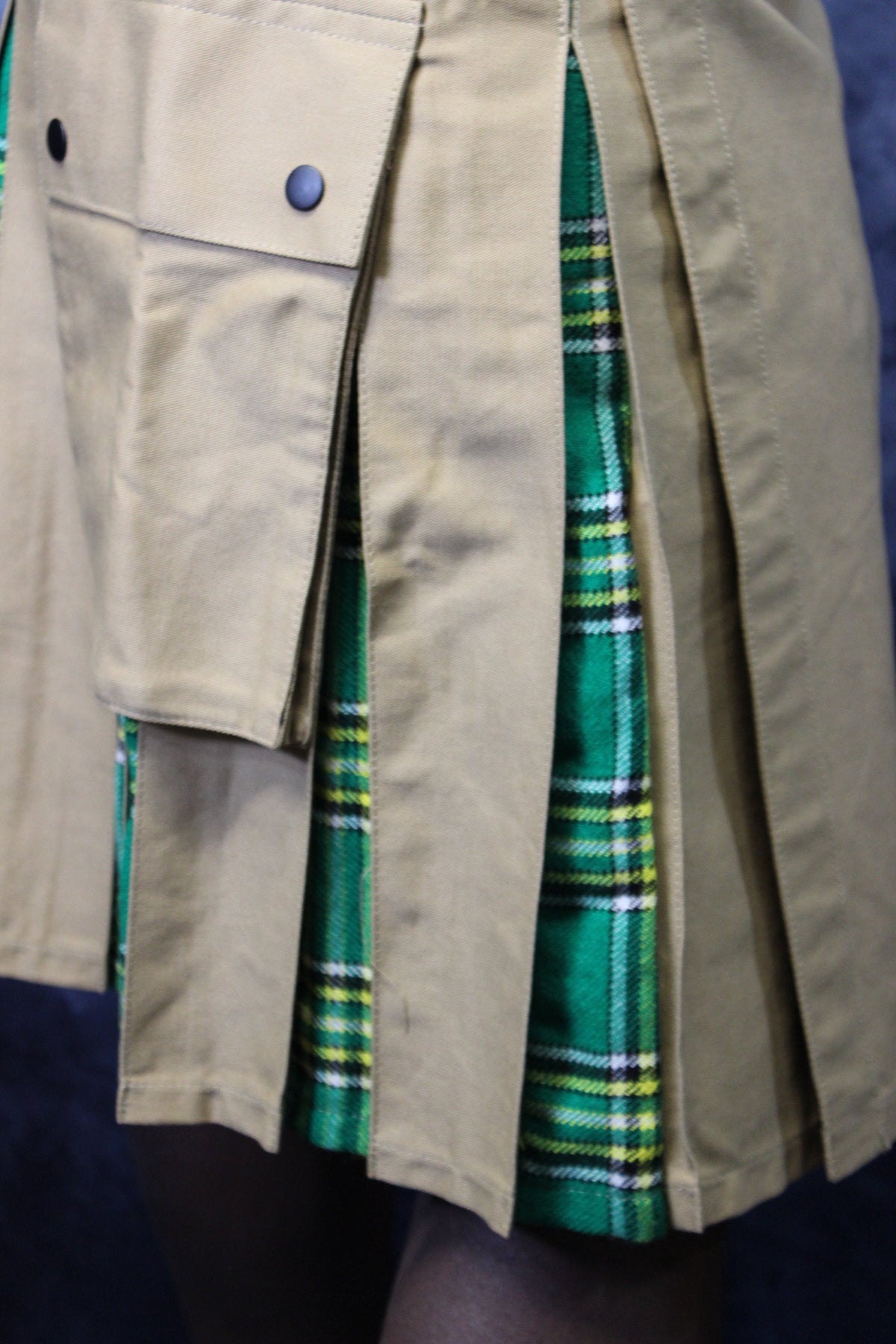 Hybrid Kilt Khaki with Irish Tartan Pleats - view 6