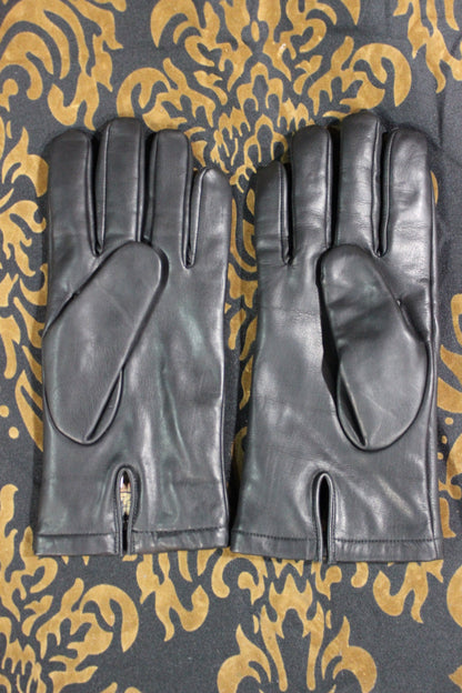 Competition Class Leather Gloves (Cellphone Compatible) - view 3