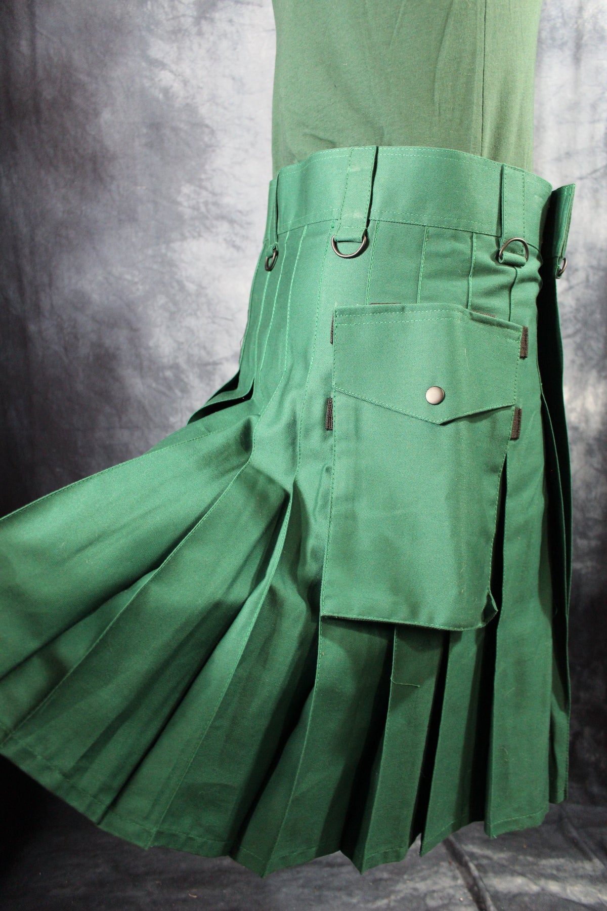 Utility Kilt in Kelly Green by KiltedBros - view 4