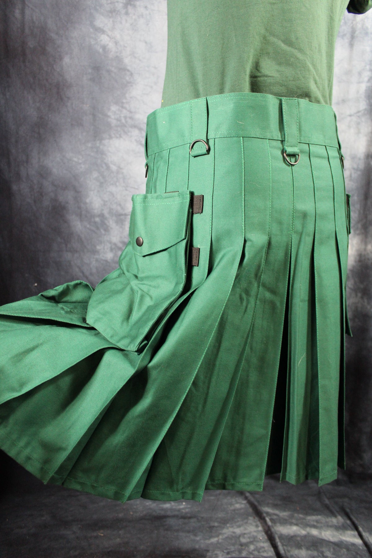 Utility Kilt in Kelly Green by KiltedBros - view 5