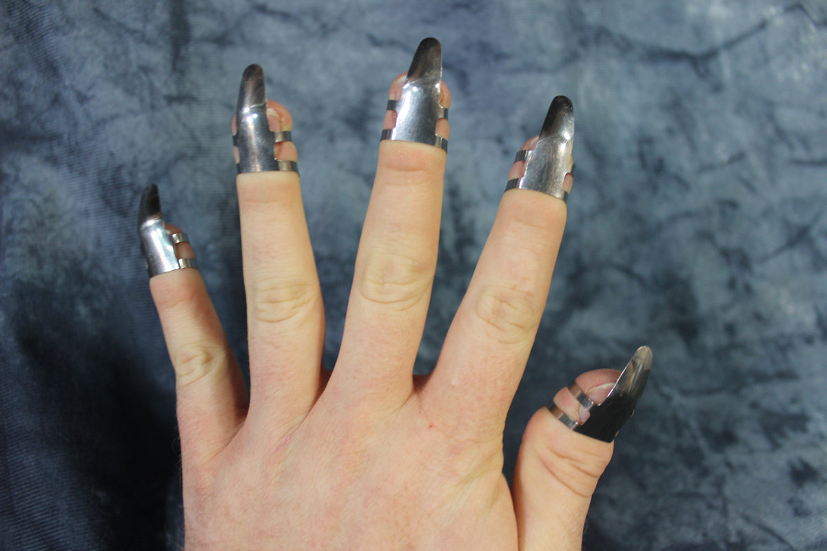 Scratchy Claws - view 5