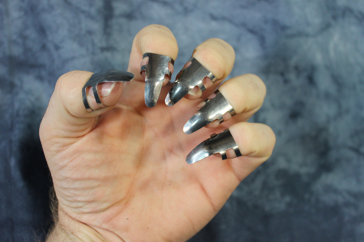 Scratchy Claws - view 6