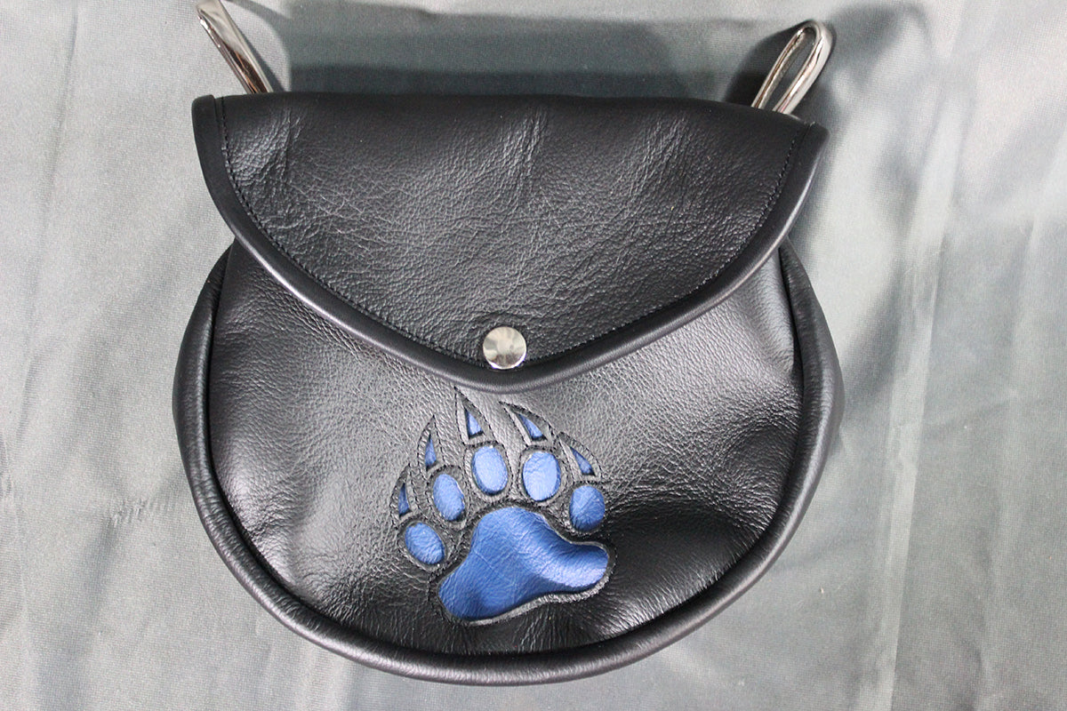 Leather Sporran with Bear Paw - view 7