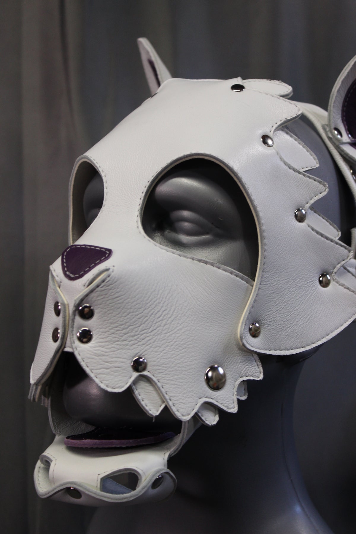Scruffy Kitty Hood - view 3