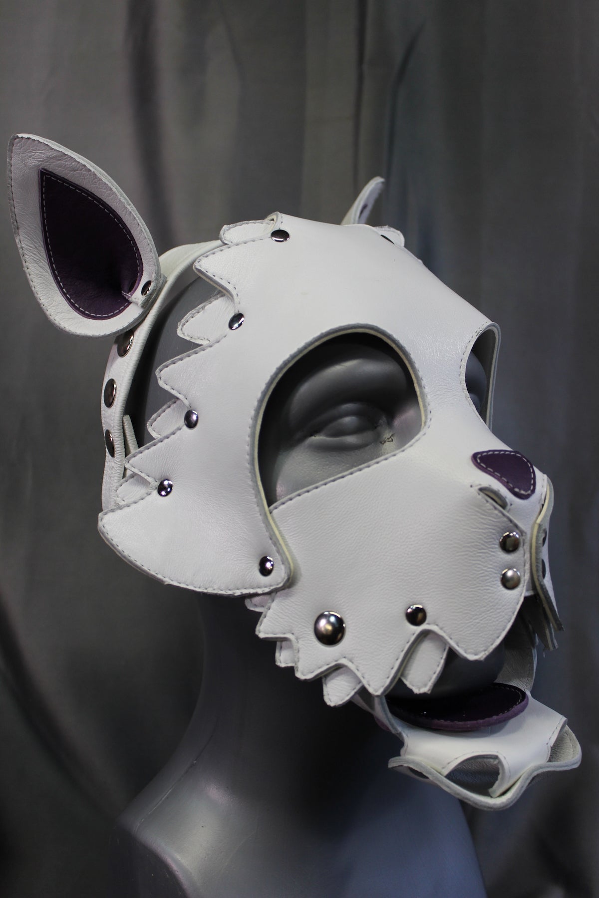 Scruffy Kitty Hood - front view