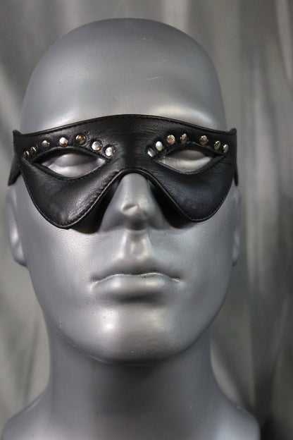 Party Mask by The Otter and The Fox - view 3