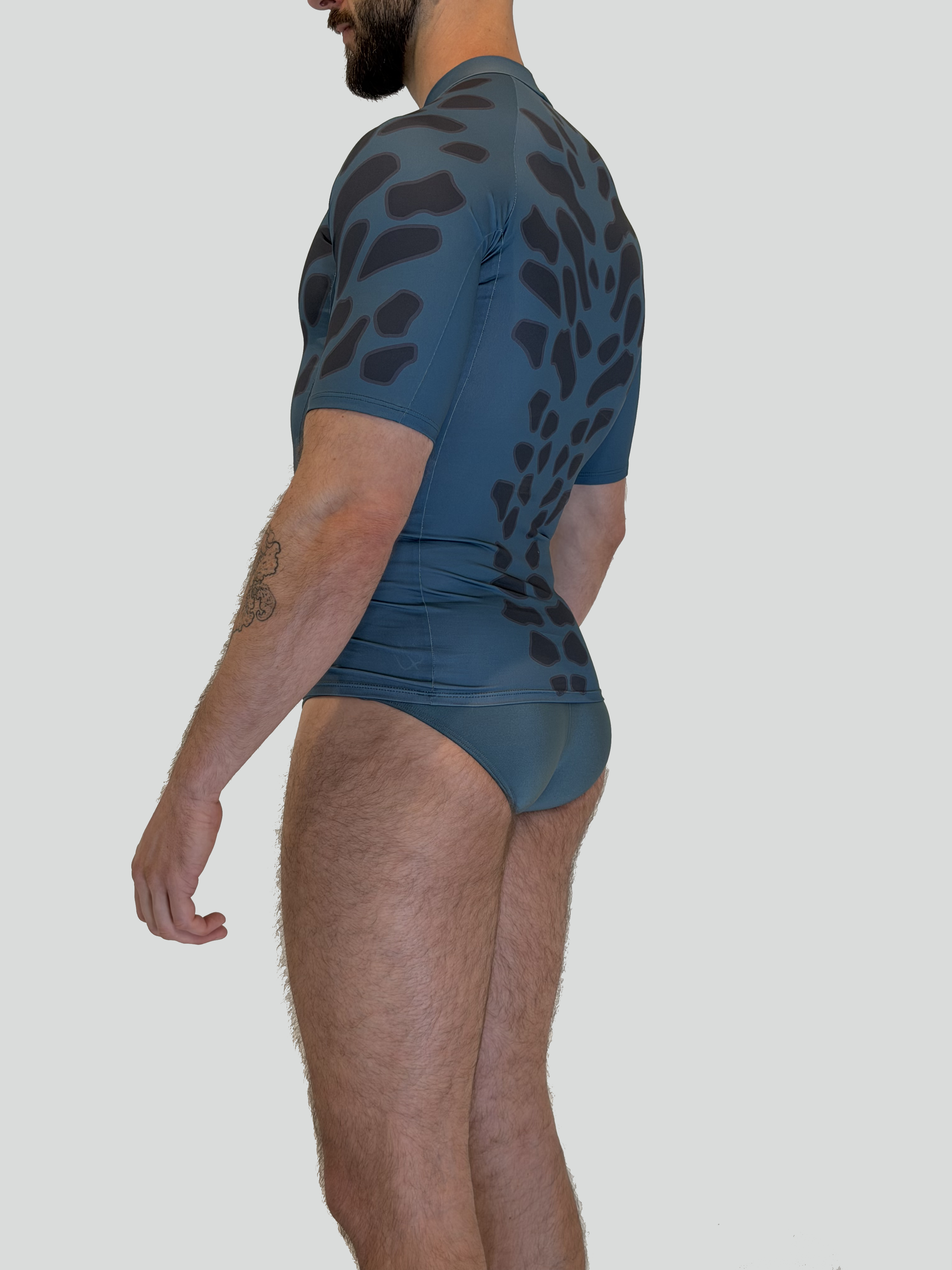 RASHGUARD
