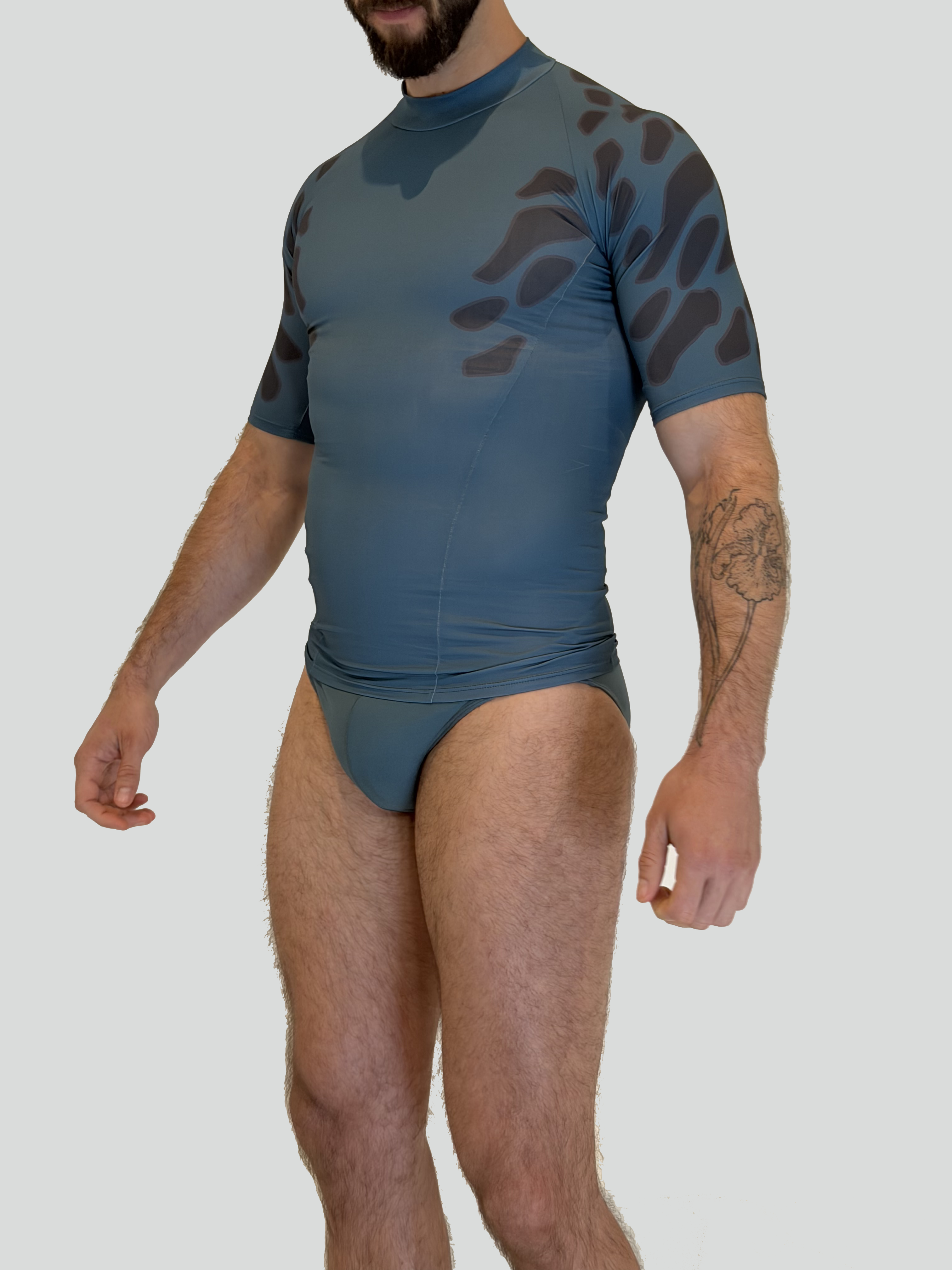 RASHGUARD