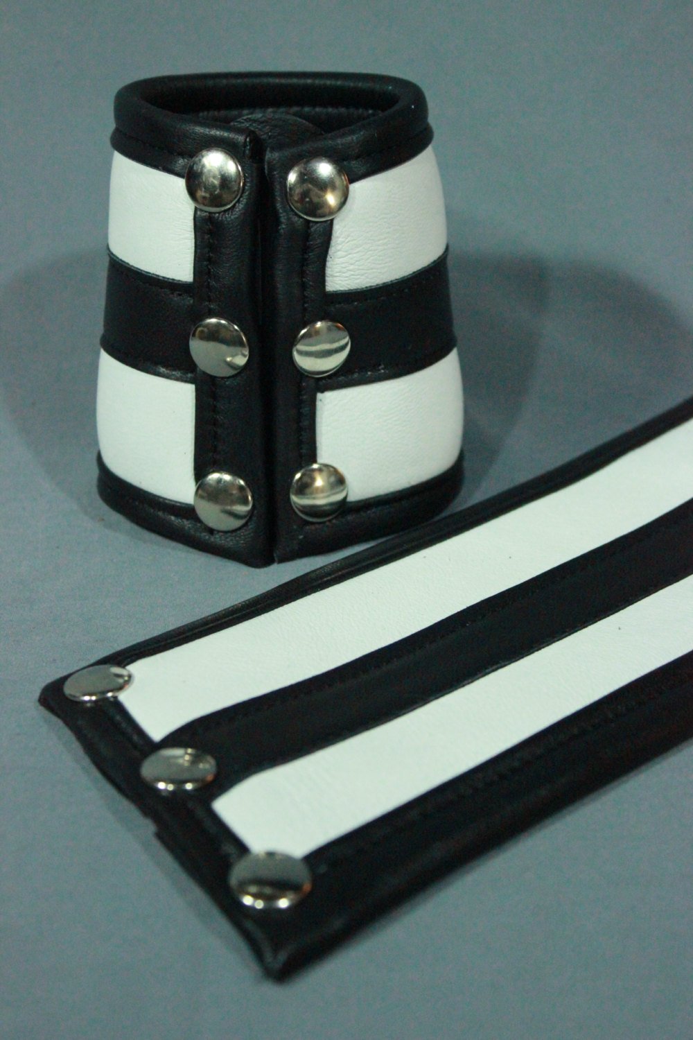 Wrist Bracer Wallet in color, REVERSED pattern. - view 3