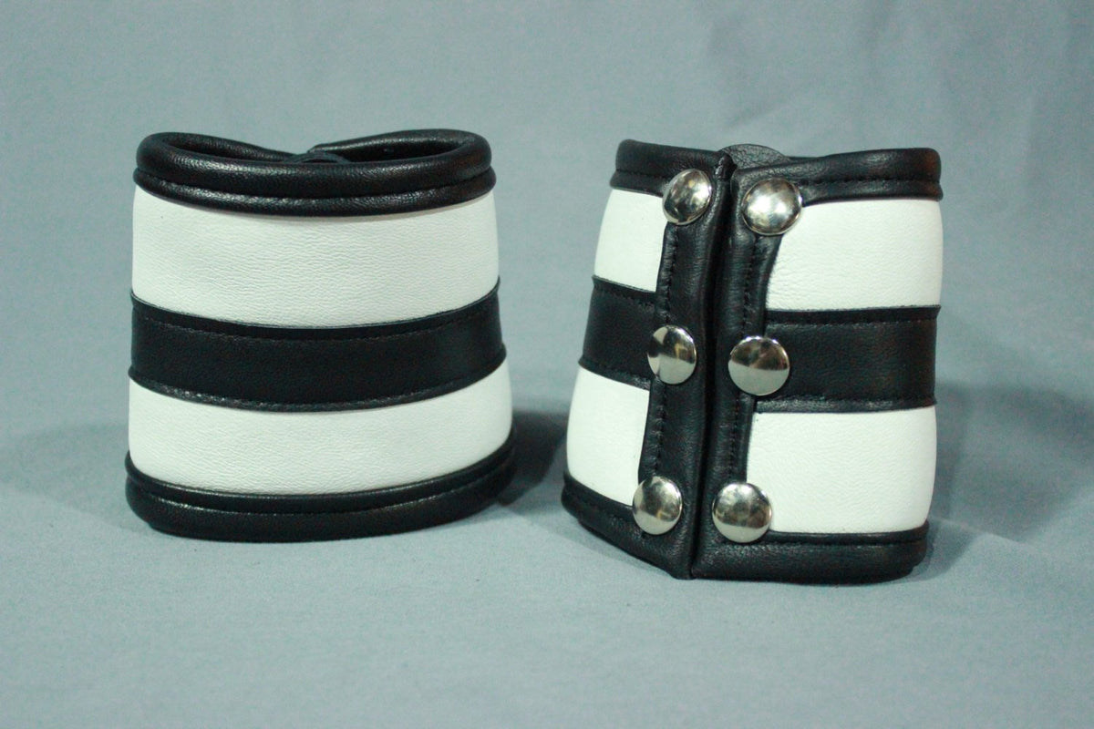 Wrist Bracer Wallet in color, REVERSED pattern. - view 4