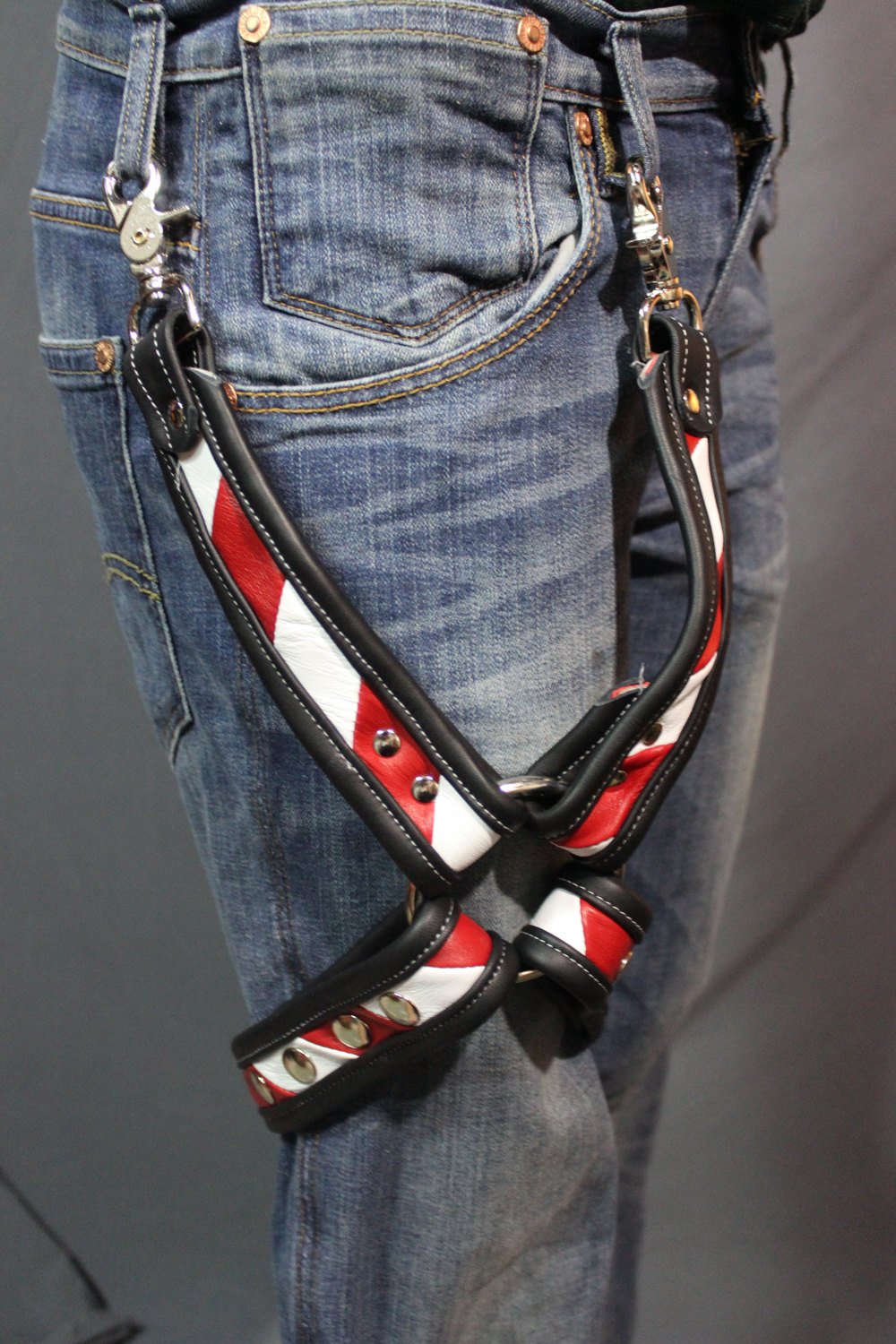 Red and white "Barber" leg harness - view 2
