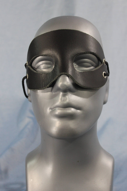 Simple black leather mask - view 2
