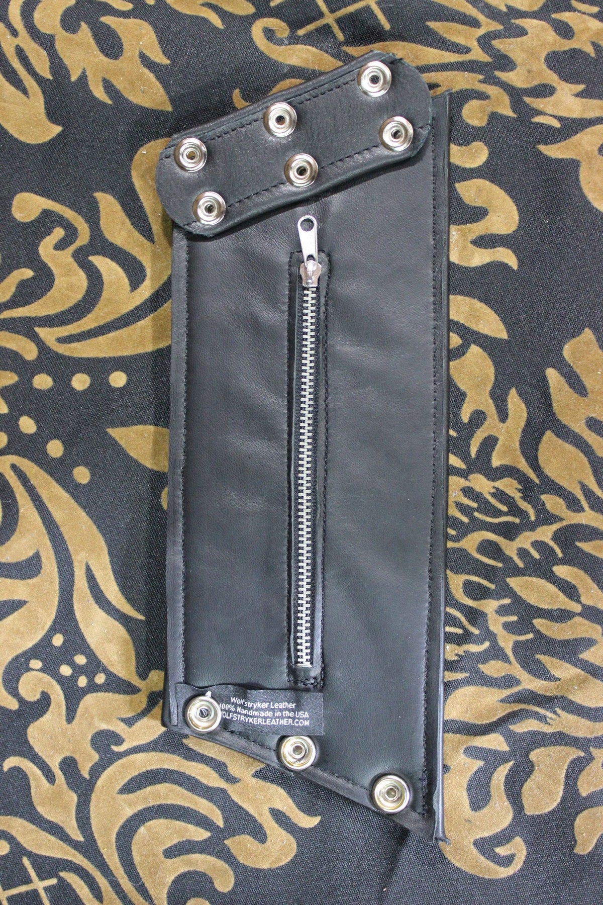 Wrist Bracer with Military Insignia - INDIVIDUAL BRACER - view 4