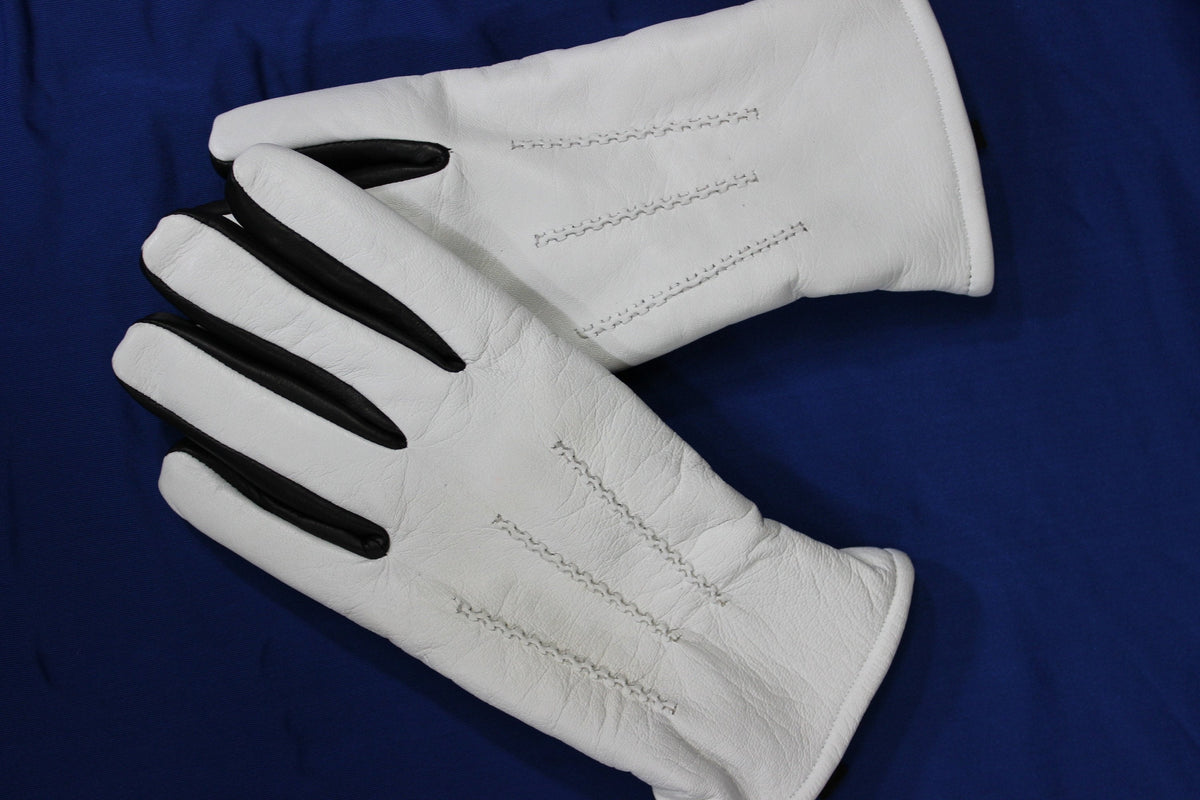 Competition Class Leather Gloves (Cellphone Compatible) - view 6