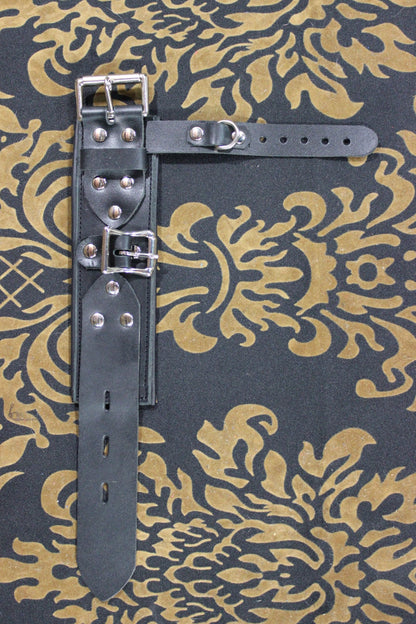 Classic 2" ball stretcher with weight holder. - front view