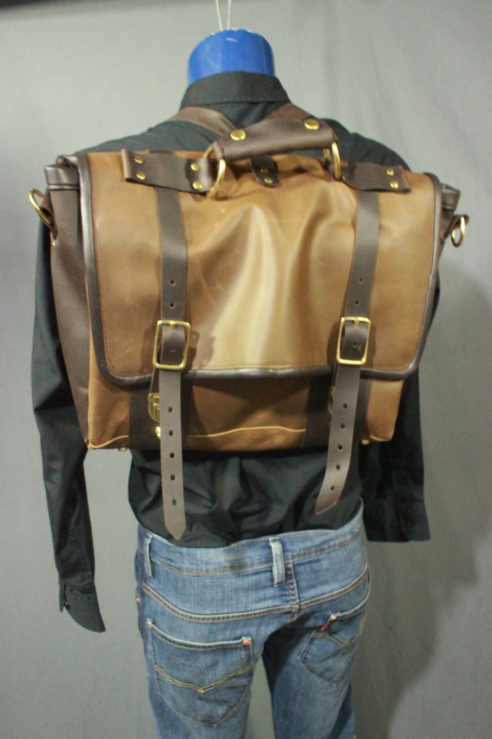 Our Finest Messenger bag! Stone OIL Tanned Leather Hand Made to Last a Lifetime! English Cognac! - view 3
