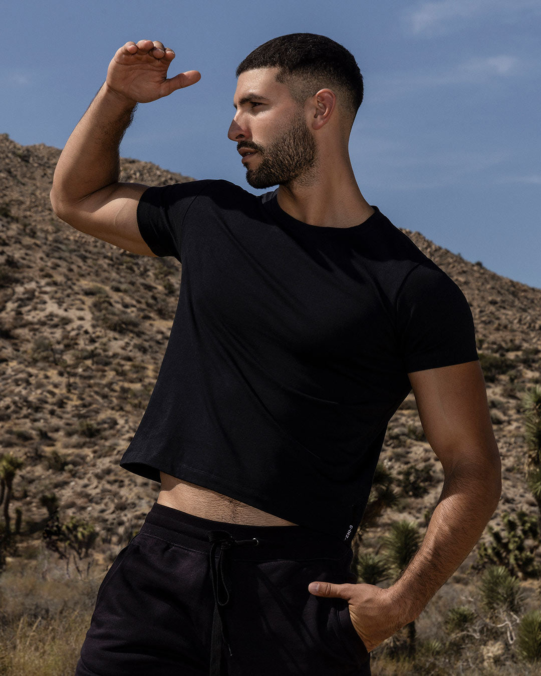 Mid Weight Cropped Fitted T-Shirt Black - view 5